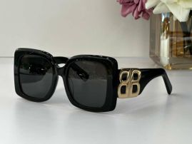 Picture of Burberry Sunglasses _SKUfw49886901fw